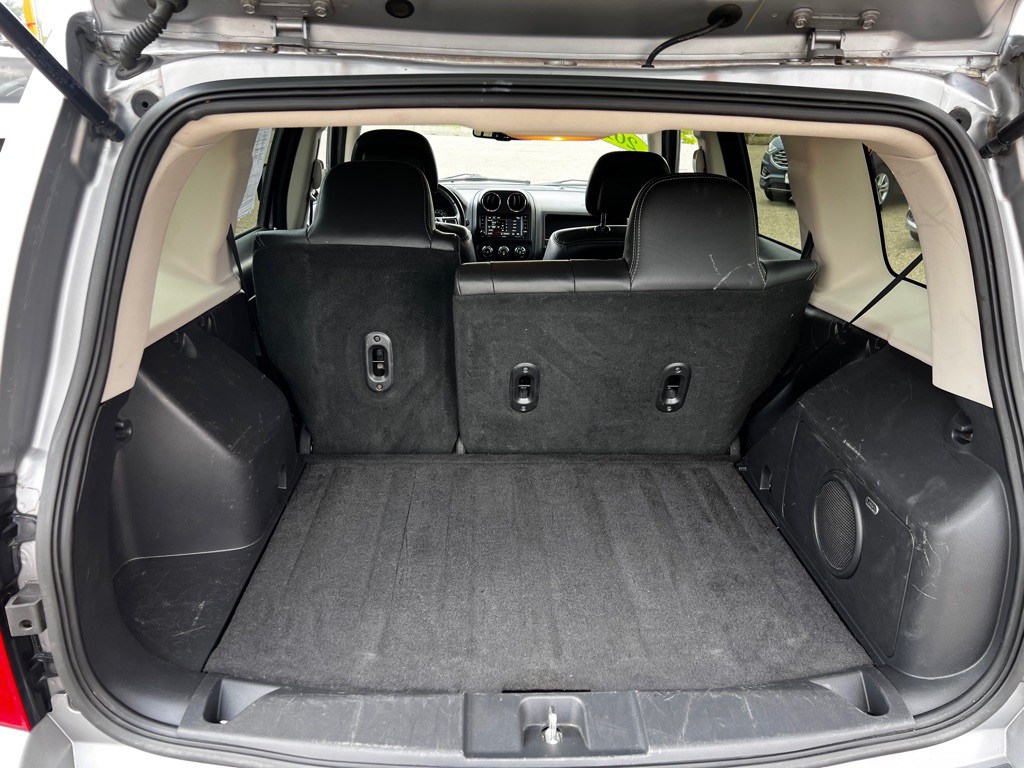2017 Jeep Patriot Image 9