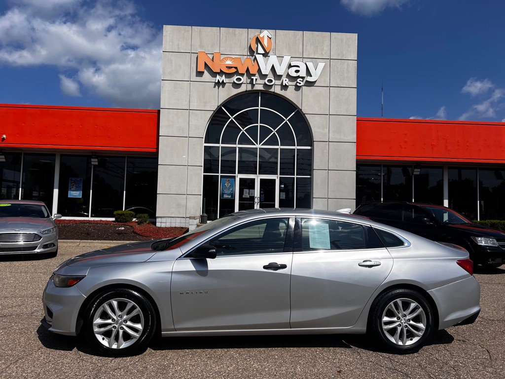 2017 Chevrolet Malibu Image 8