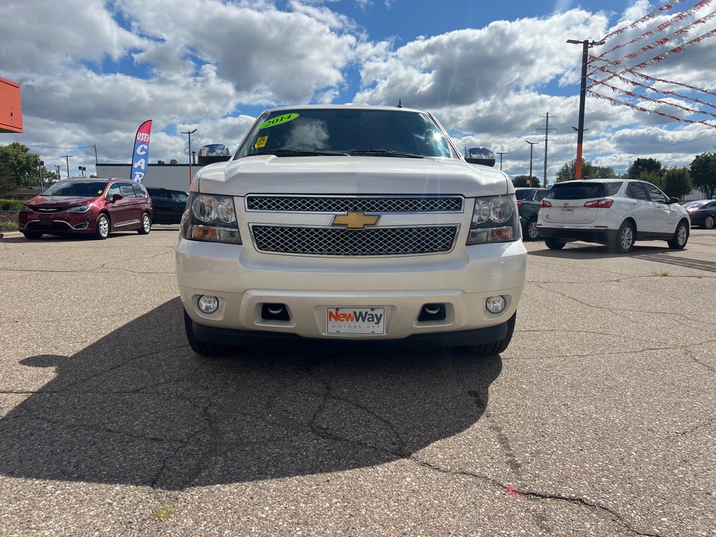 2014 Chevrolet Tahoe Image 2