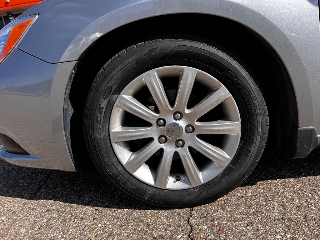 2014 Chrysler 200 Image 14
