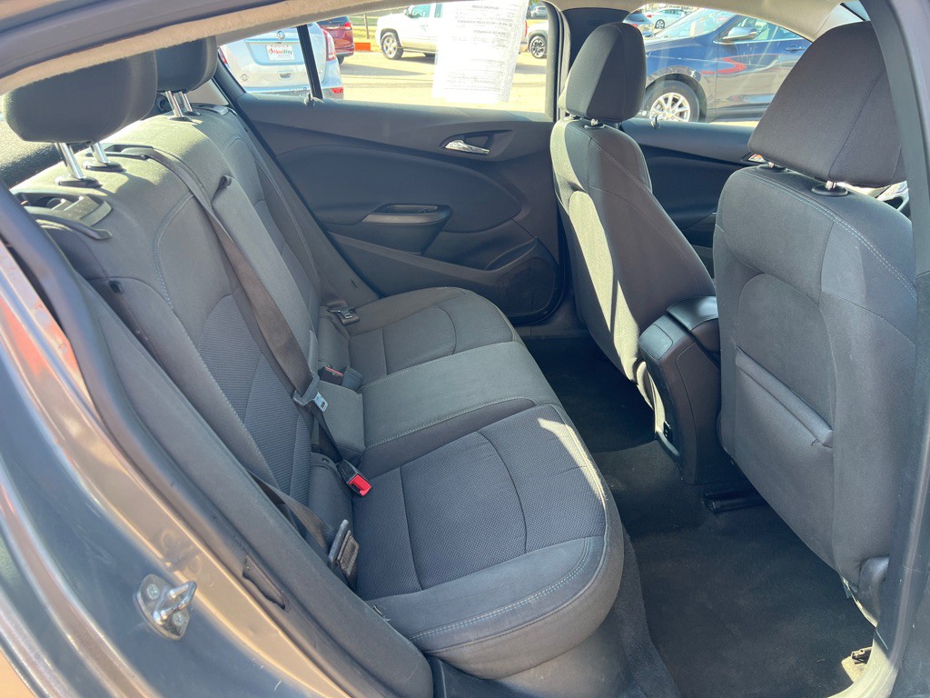 2018 Chevrolet Cruze Image 11