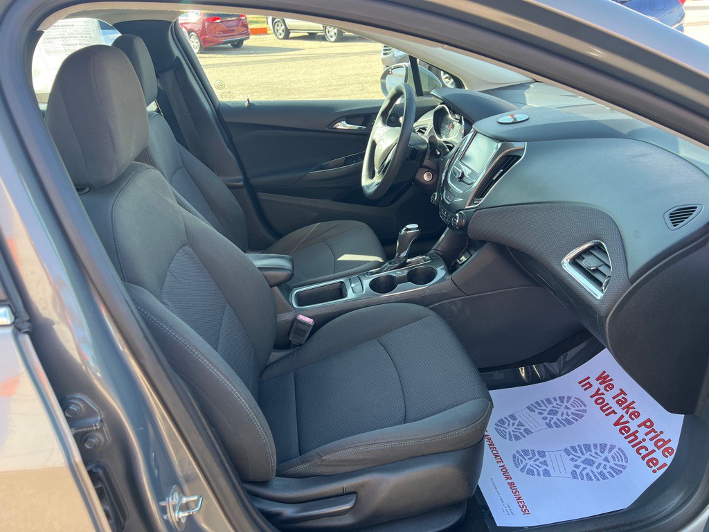 2018 Chevrolet Cruze Image 12