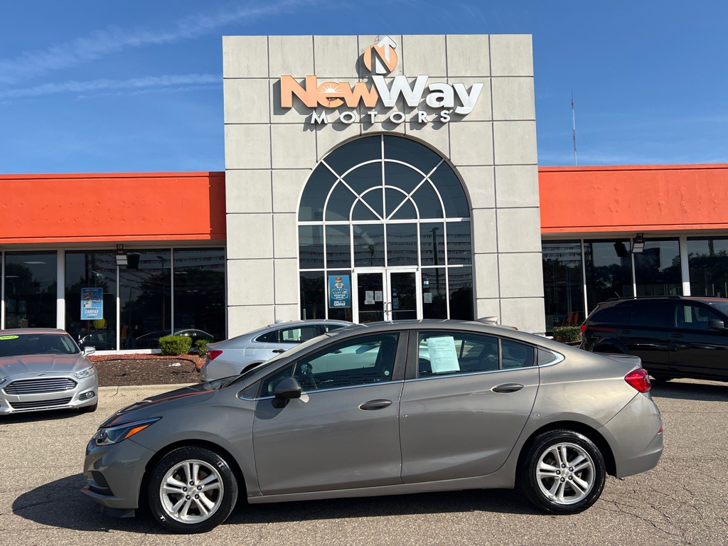 2018 Chevrolet Cruze Image 1