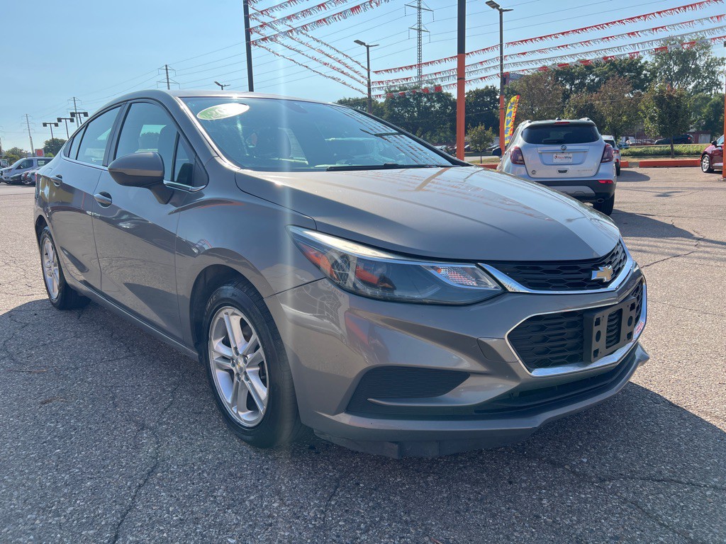 2018 Chevrolet Cruze Image 4