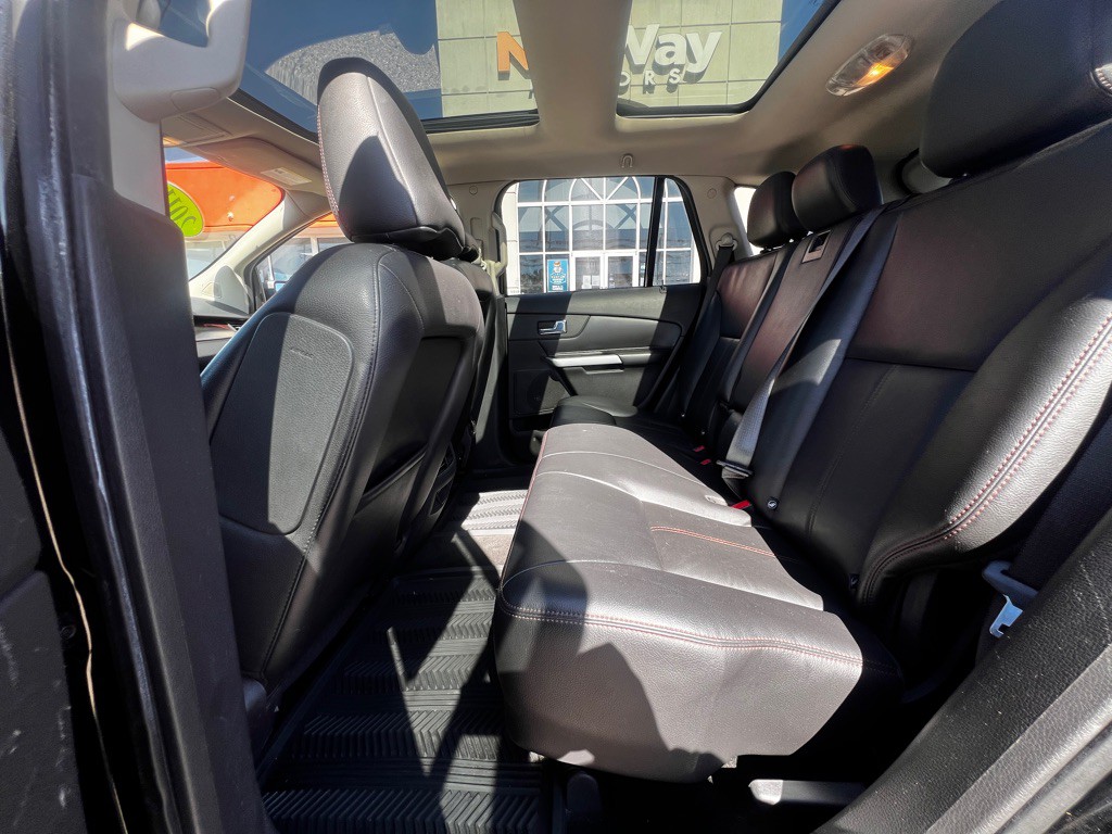 2011 Ford Edge Image 10