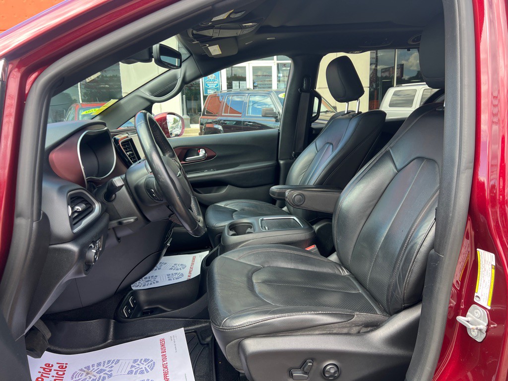 2020 Chrysler Pacifica Image 9