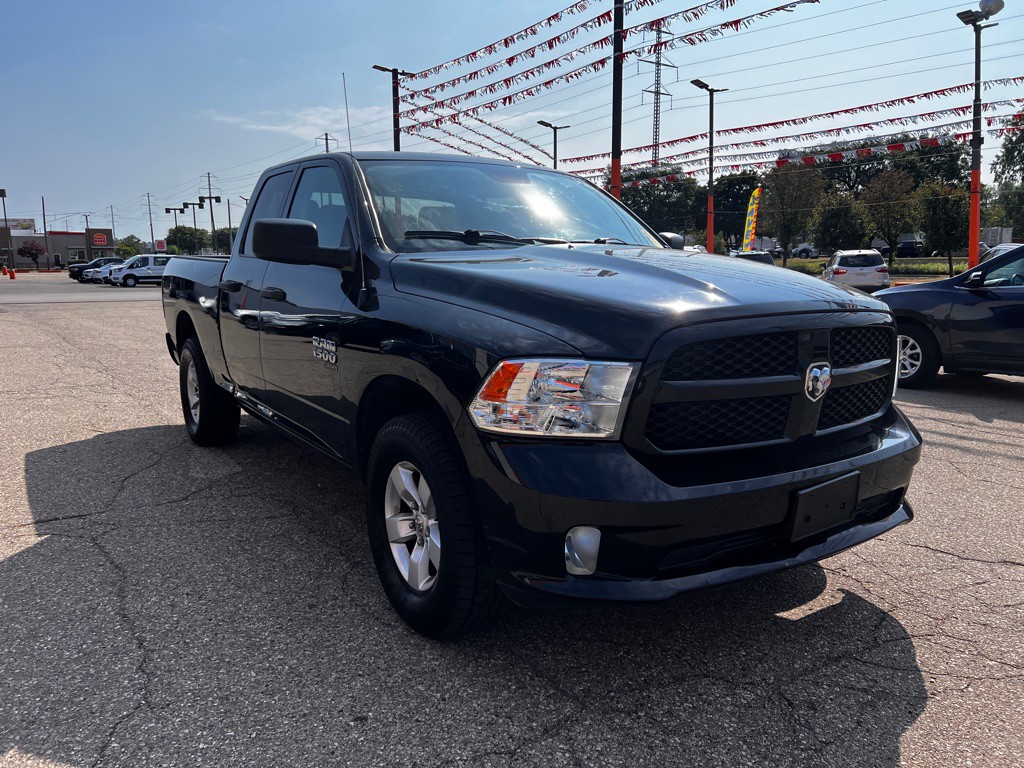 2019 RAM 1500 Image 3