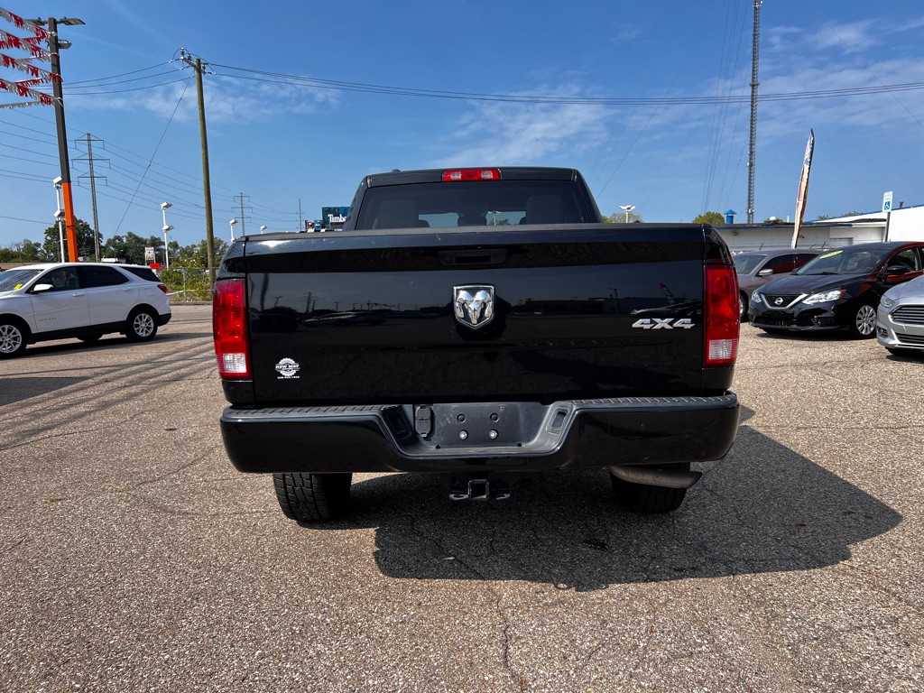 2019 RAM 1500 Image 6