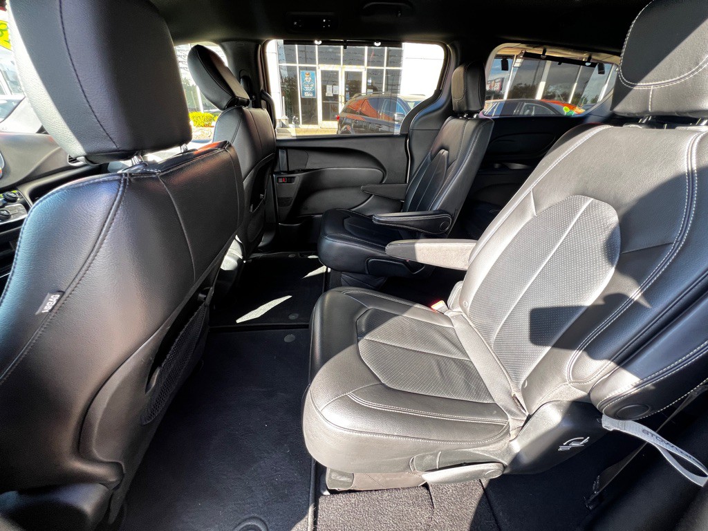 2018 Chrysler Pacifica Image 10