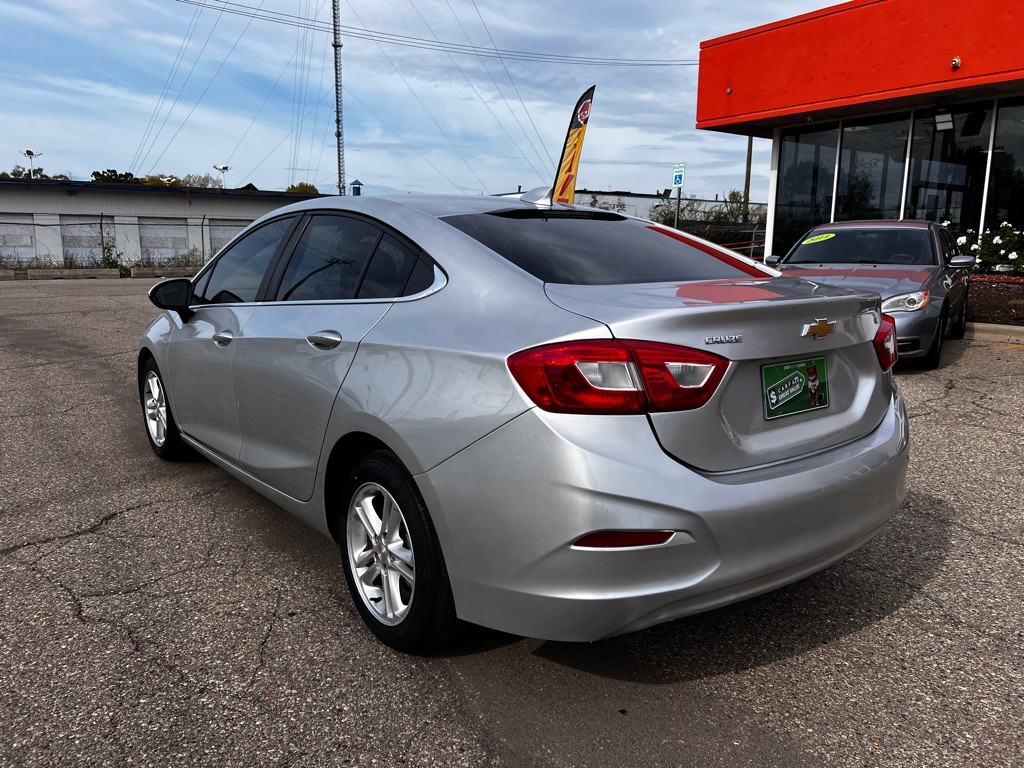 2016 Chevrolet Cruze Image 7