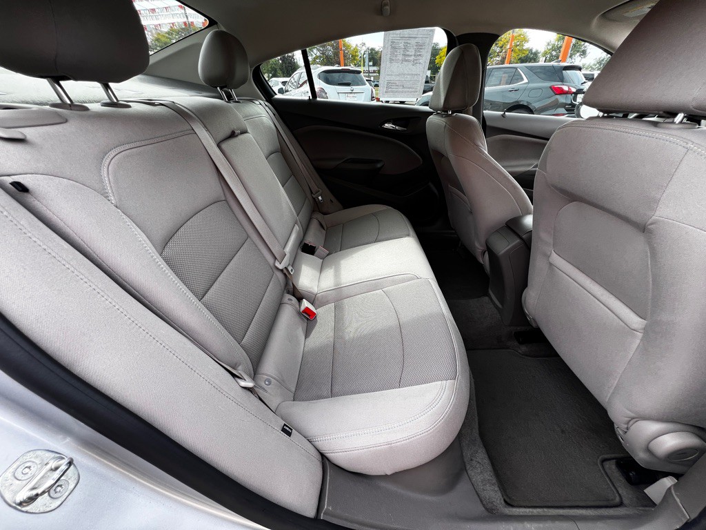 2016 Chevrolet Cruze Image 12