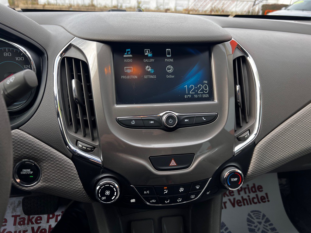 2016 Chevrolet Cruze Image 17