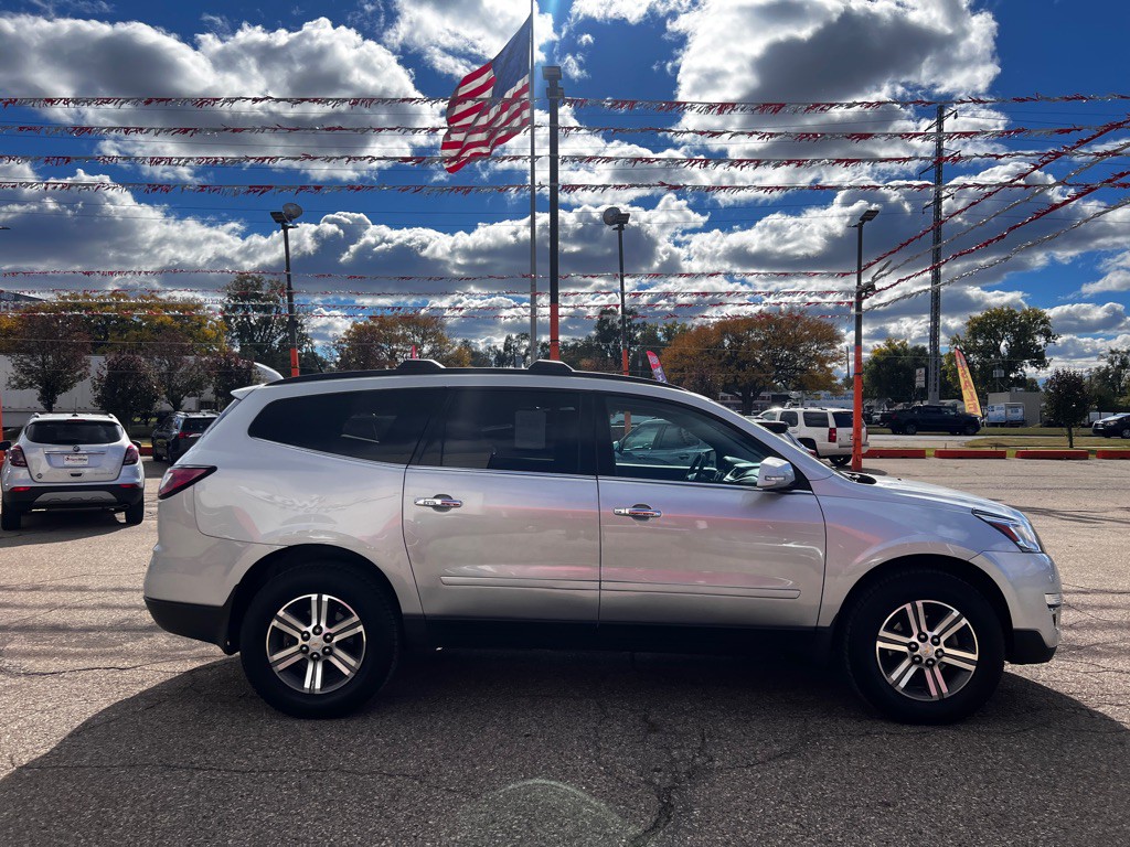2017 Chevrolet Traverse Image 4