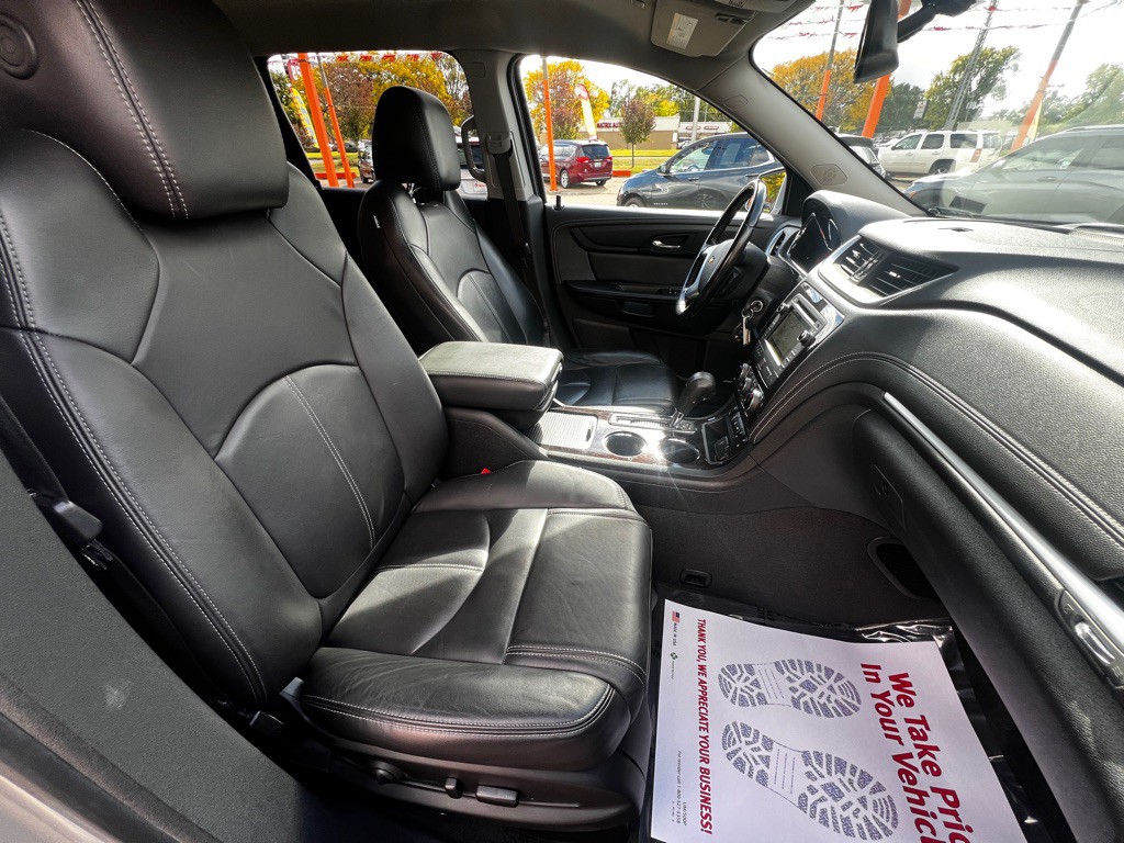 2017 Chevrolet Traverse Image 12