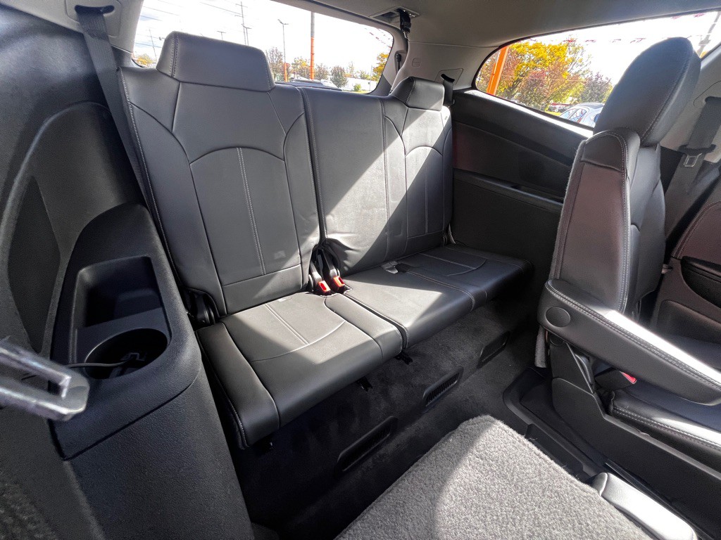 2017 Chevrolet Traverse Image 14