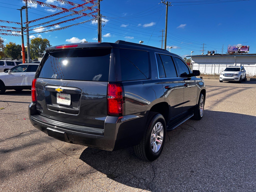 2017 Chevrolet Tahoe Image 5