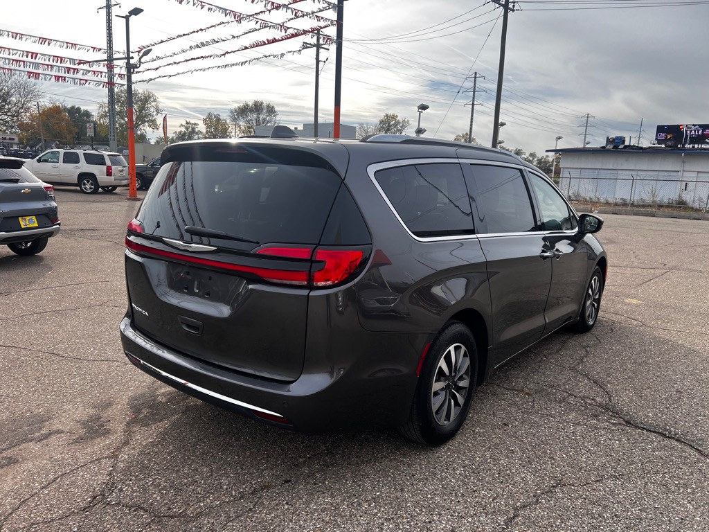 2021 Chrysler Pacifica Image 5