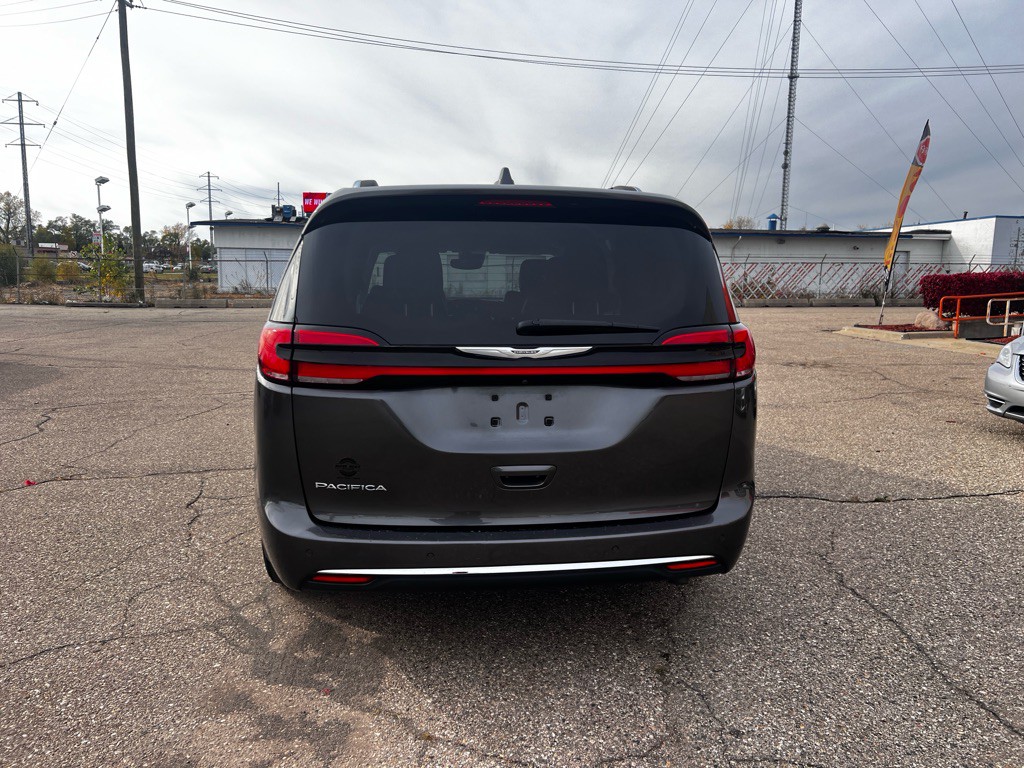 2021 Chrysler Pacifica Image 6