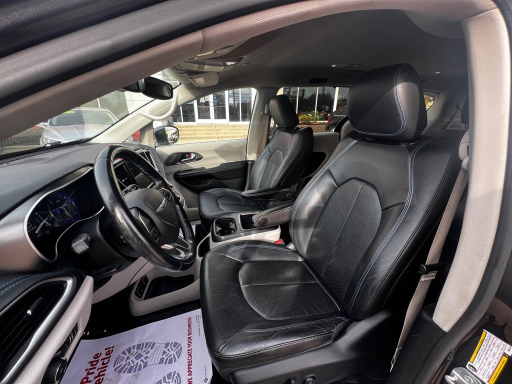 2021 Chrysler Pacifica Image 9