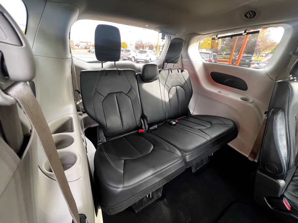 2021 Chrysler Pacifica Image 14