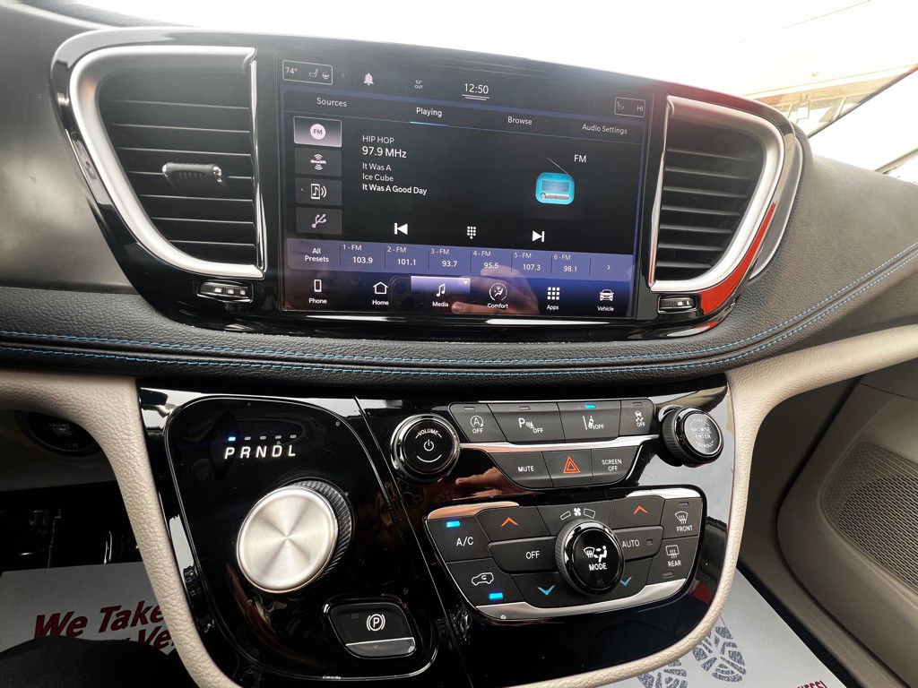 2021 Chrysler Pacifica Image 19