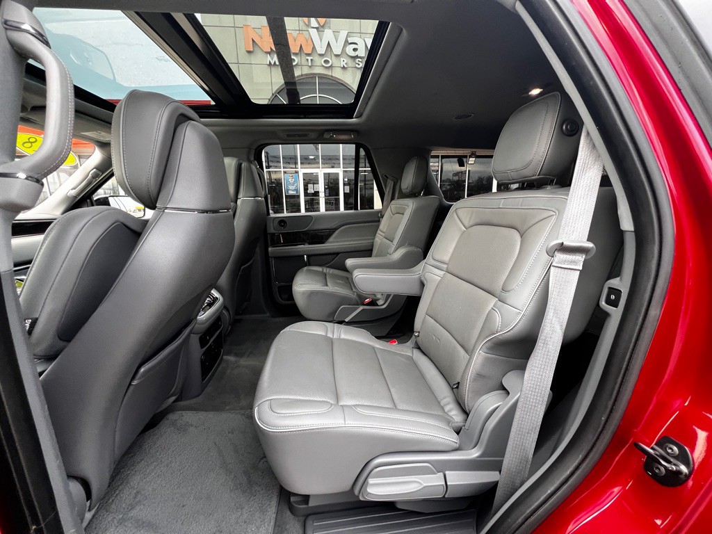 2018 Lincoln Navigator Image 11