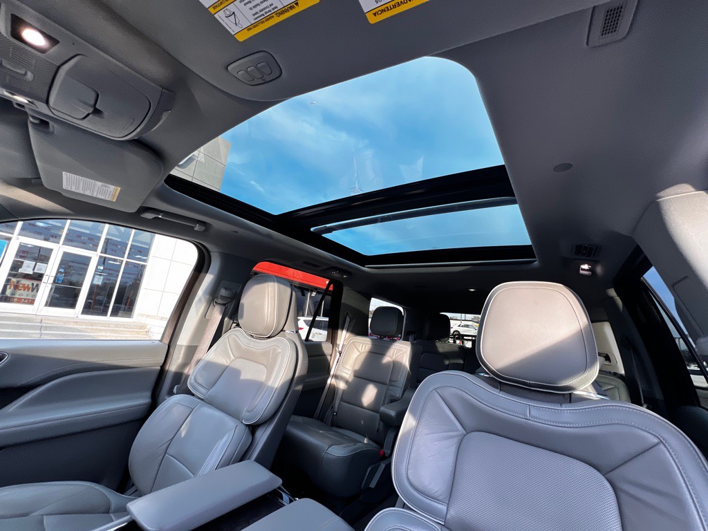 2018 Lincoln Navigator Image 16