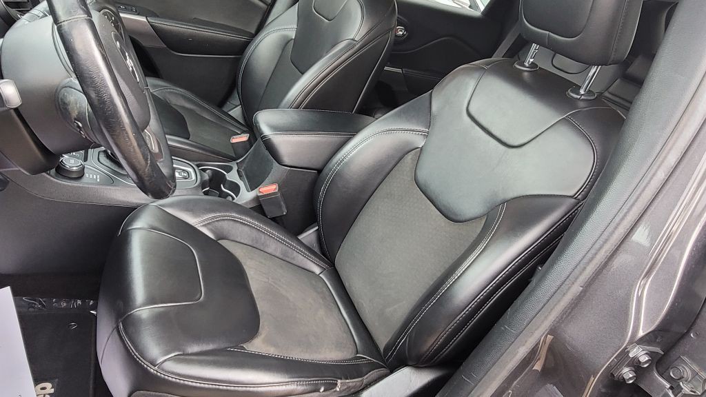 2019 Jeep Cherokee Image 11