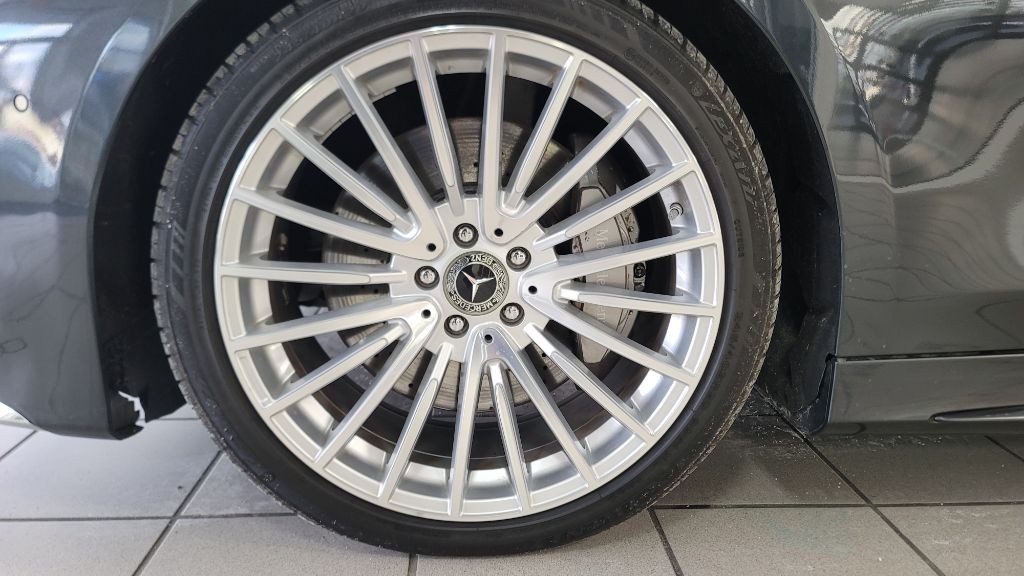 2017 Mercedes-Benz S-Class Image 16