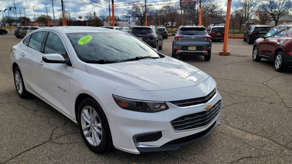 2016 Chevrolet Malibu Image 8