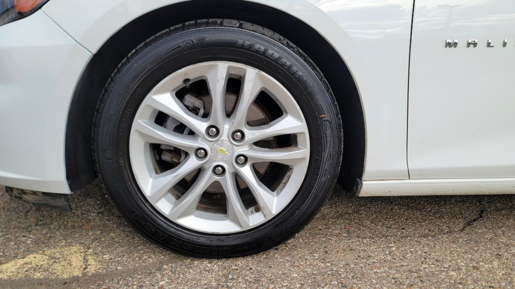 2016 Chevrolet Malibu Image 10