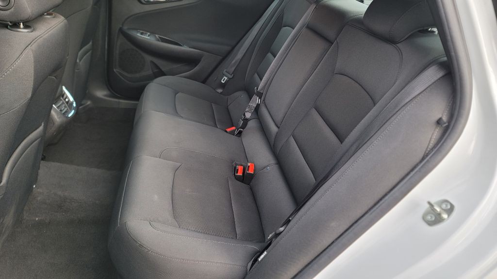 2016 Chevrolet Malibu Image 14