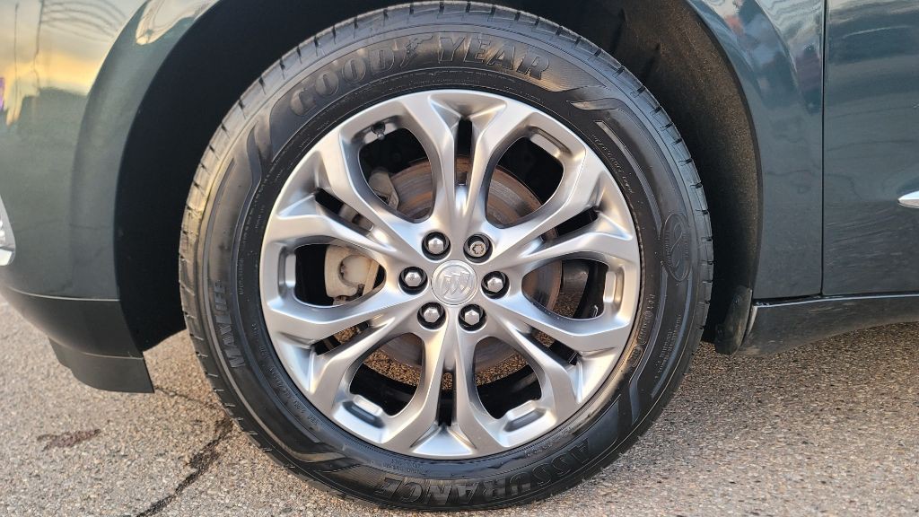 2018 Buick Enclave Image 32