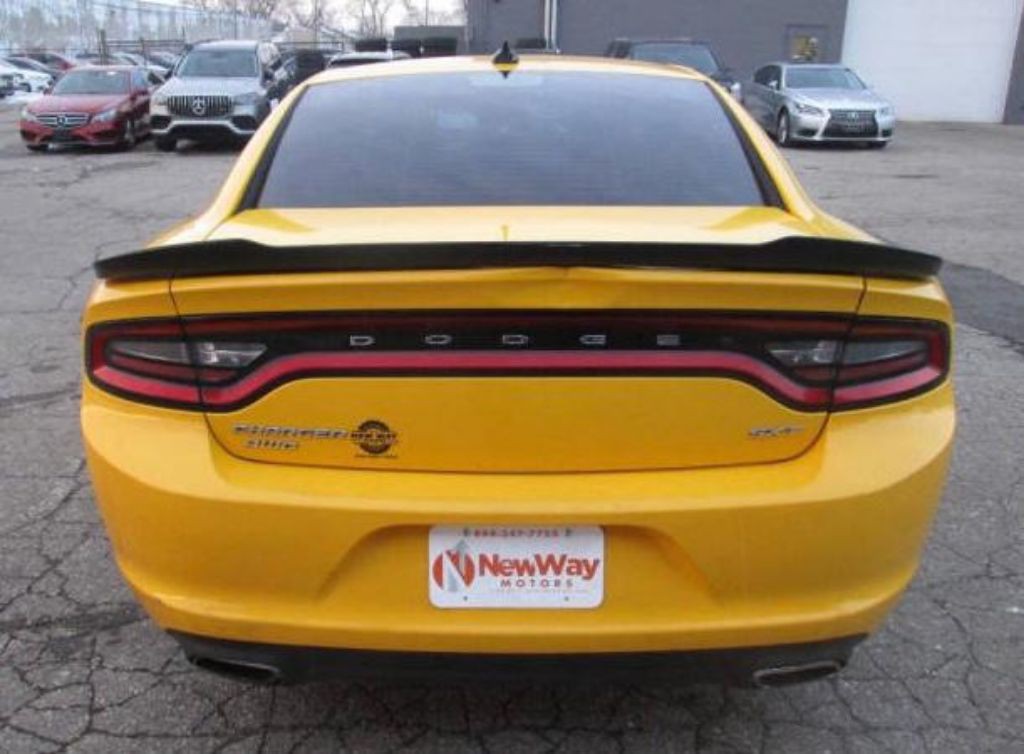 2017 Dodge Charger Image 8