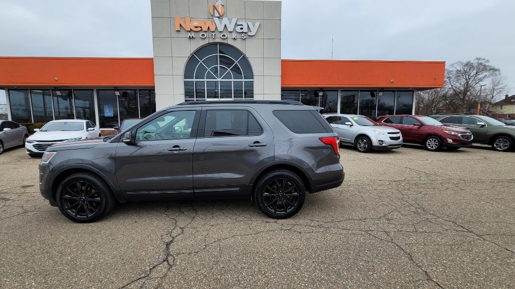 2018 Ford Explorer Image 1