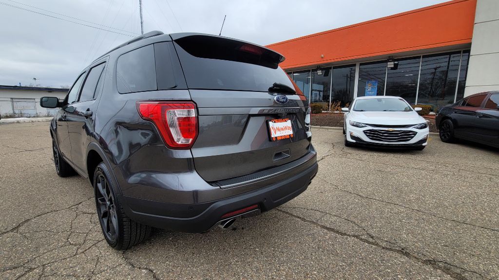 2018 Ford Explorer Image 8