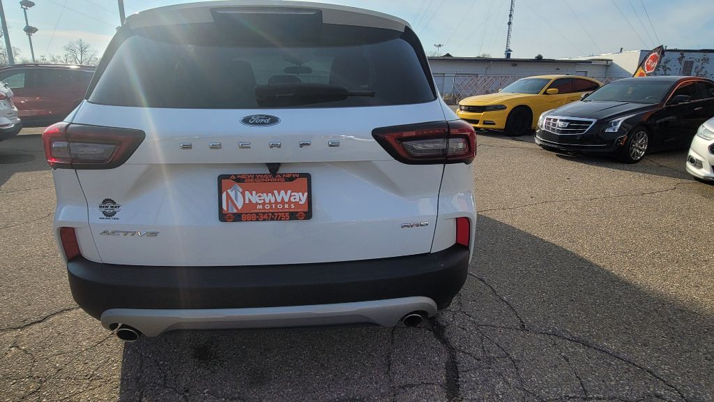 2023 Ford Escape Image 5