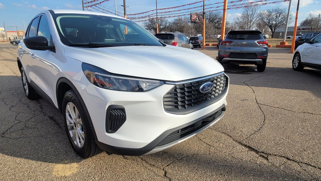 2023 Ford Escape Image 8