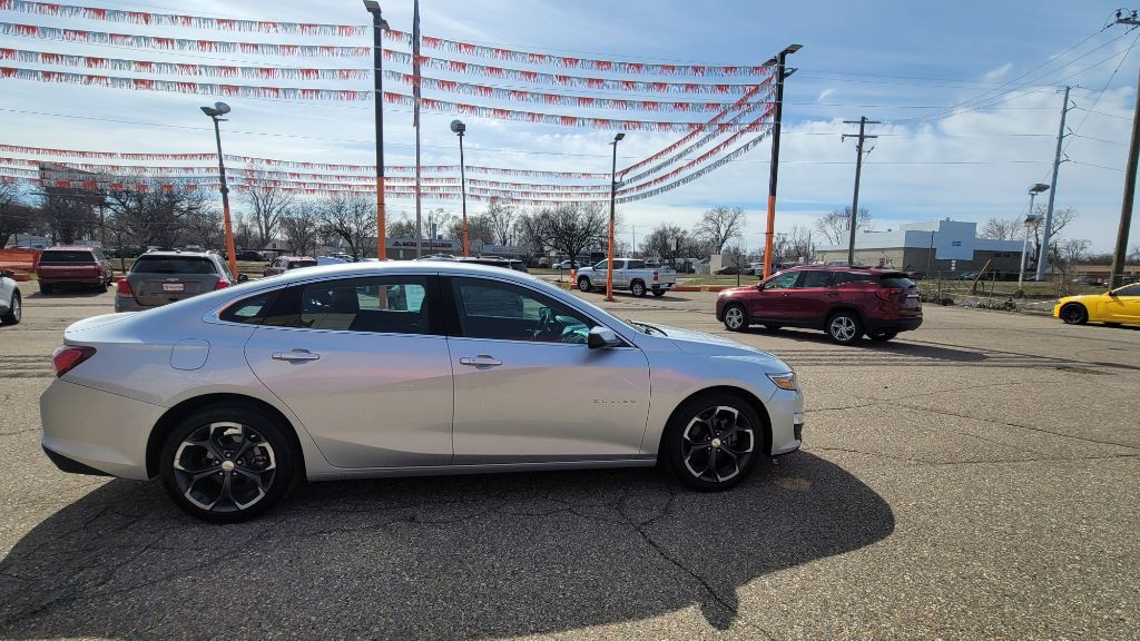 2022 Chevrolet Malibu Image 6