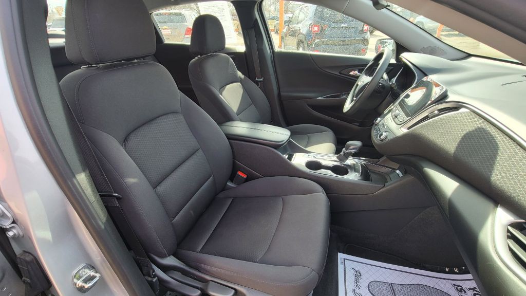 2022 Chevrolet Malibu Image 10