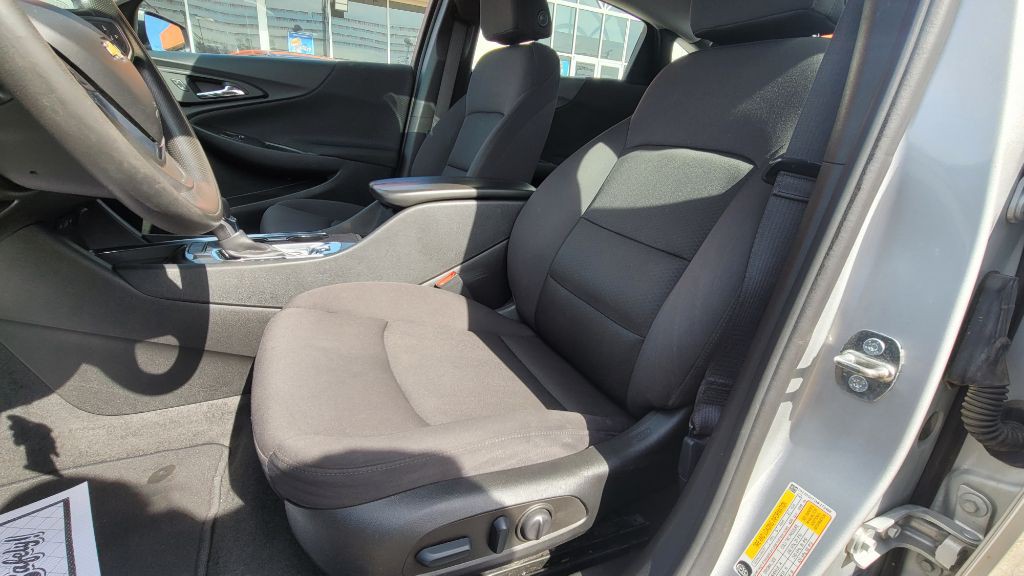 2022 Chevrolet Malibu Image 12