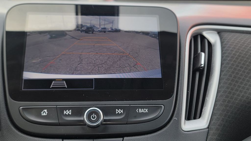 2022 Chevrolet Malibu Image 18