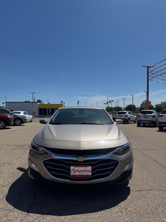2022 Chevrolet Malibu Image 3