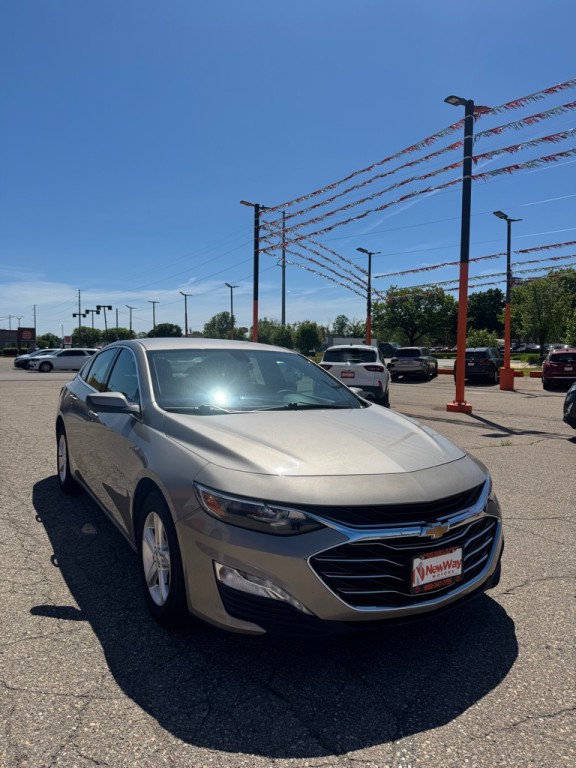 2022 Chevrolet Malibu Image 4