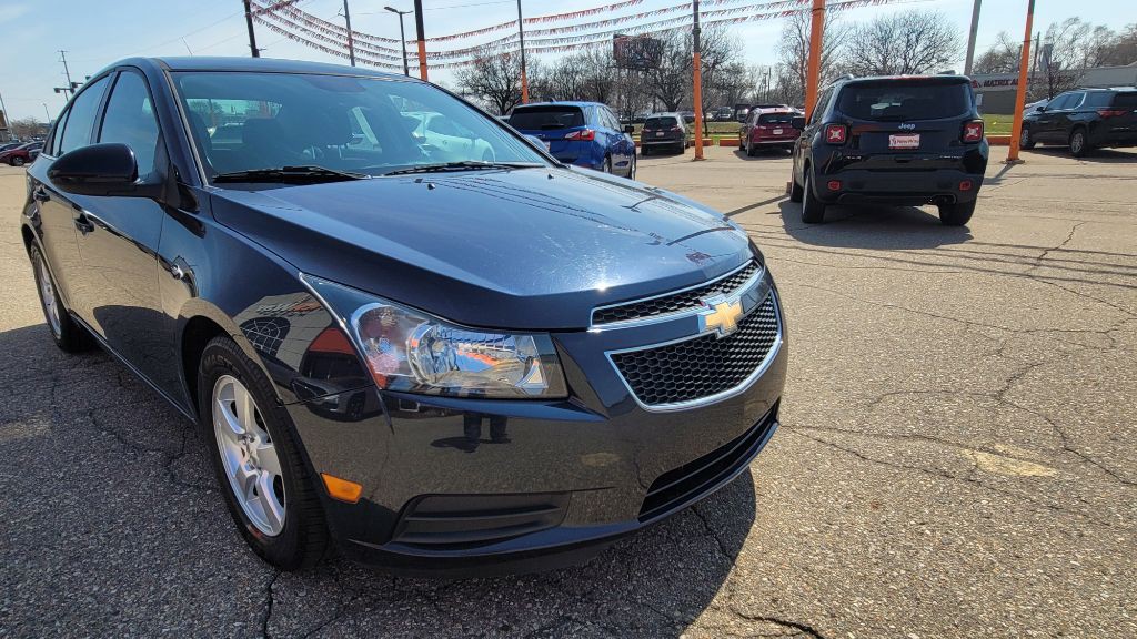 2014 Chevrolet Cruze Image 4