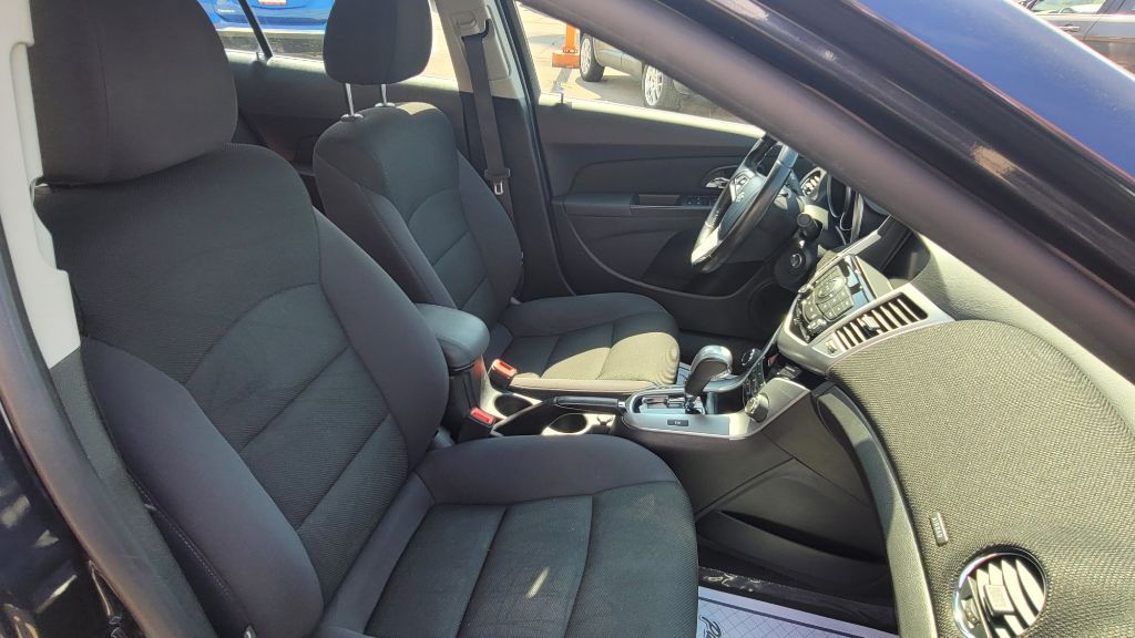2014 Chevrolet Cruze Image 11