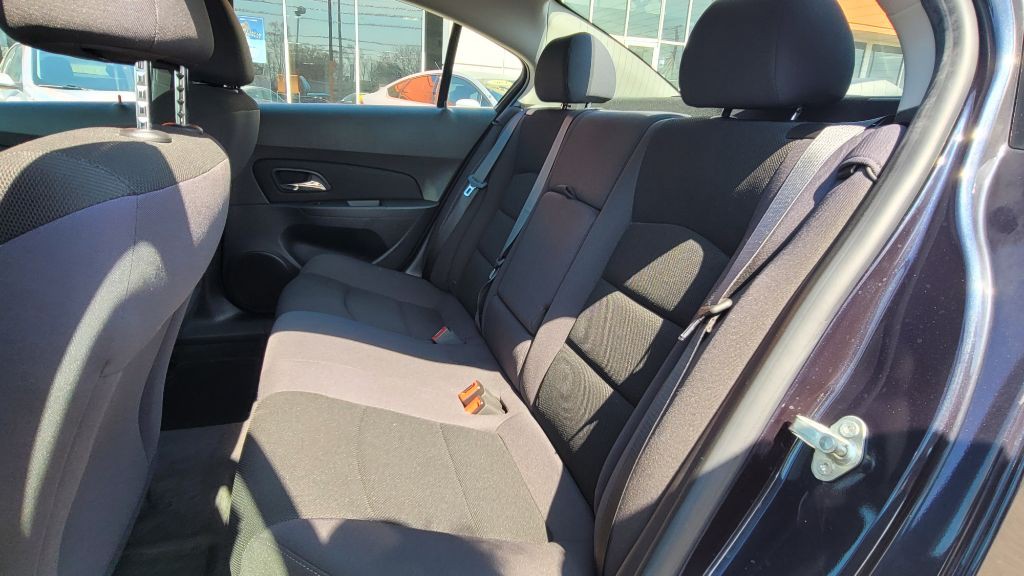 2014 Chevrolet Cruze Image 12