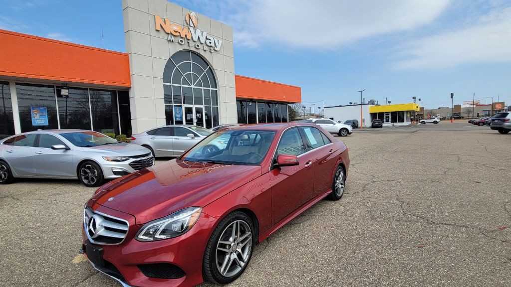 2016 Mercedes-Benz E-Class Image 3