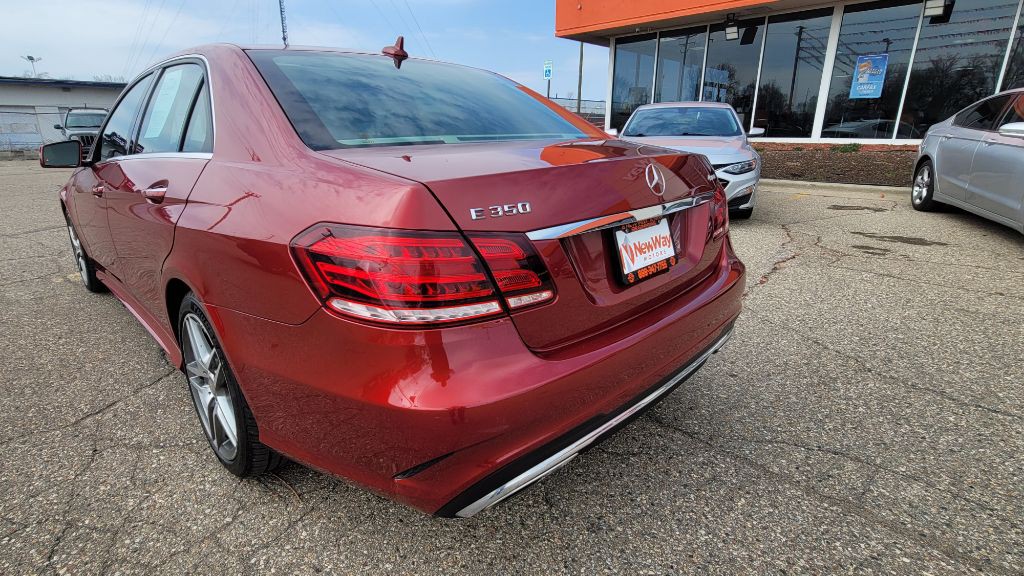 2016 Mercedes-Benz E-Class Image 6