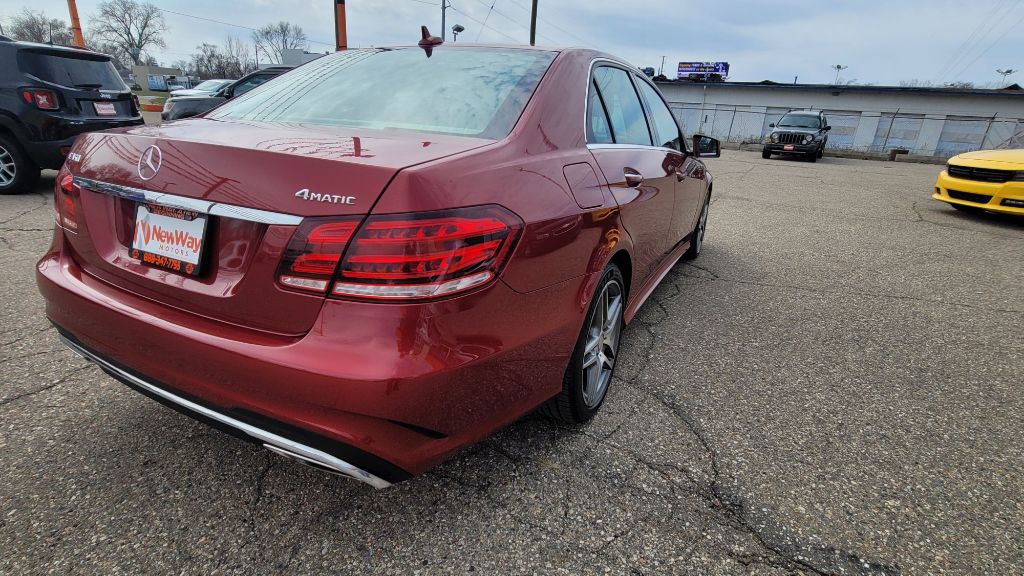 2016 Mercedes-Benz E-Class Image 8